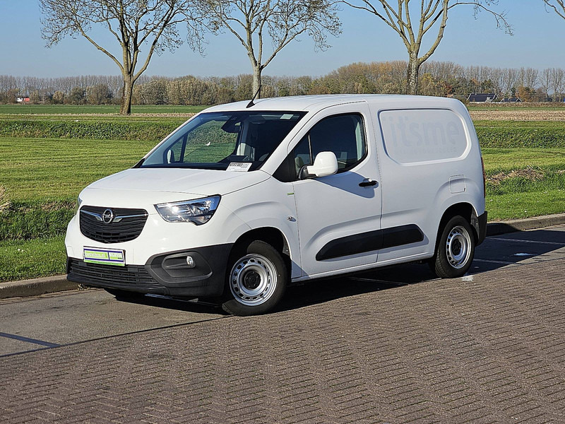 Opel Combo 1.6 D - Dostavno vozilo sa zatvorenim sandukom: slika 2 Opel Combo 1.6 D - Dostavno vozilo sa zatvorenim sandukom: slika 2