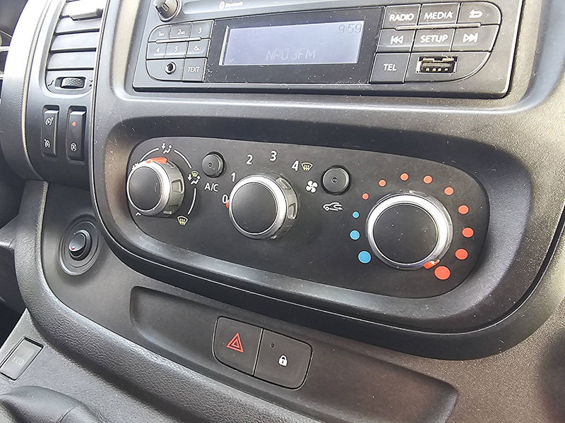 Mali kombi Renault Trafic 2.0 DCI L1H1 Airco Euro6 NAP: slika 10 Mali kombi Renault Trafic 2.0 DCI L1H1 Airco Euro6 NAP: slika 10