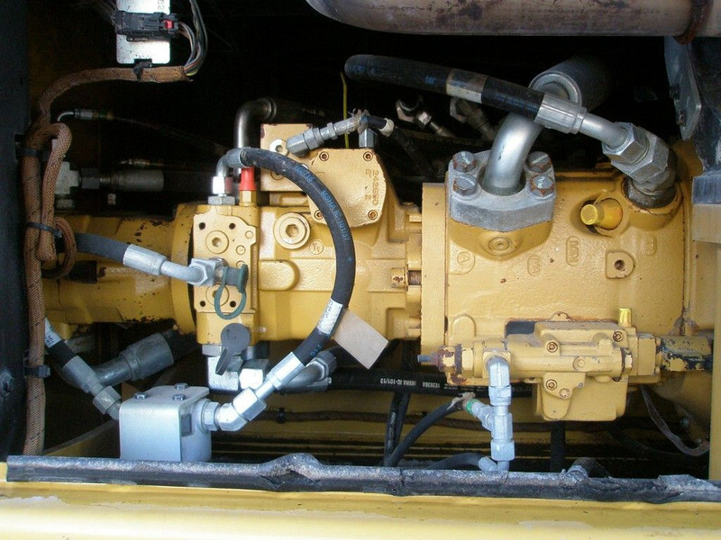 Bager za obradu otpada/ Industrije Caterpillar MH3024: slika 6 Bager za obradu otpada/ Industrije Caterpillar MH3024: slika 6