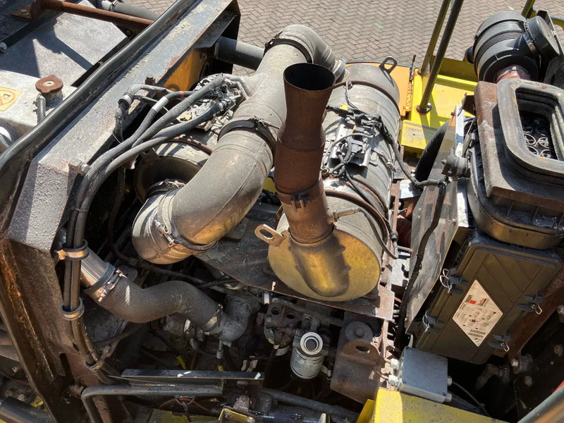 Utovarivač točkaš Hyundai HL960: slika 7