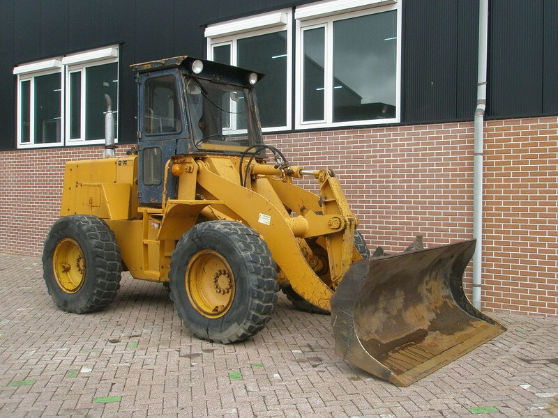 Komatsu W40-2 - Utovarivač točkaš: slika 4 Komatsu W40-2 - Utovarivač točkaš: slika 4