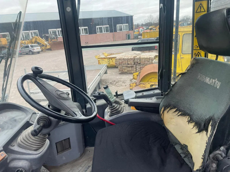 Komatsu WA250-5 - Utovarivač točkaš: slika 5 Komatsu WA250-5 - Utovarivač točkaš: slika 5