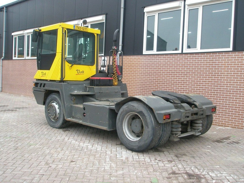 Terberg RT 222 RT220 4x4 - Terminalni traktor: slika 2 Terberg RT 222 RT220 4x4 - Terminalni traktor: slika 2