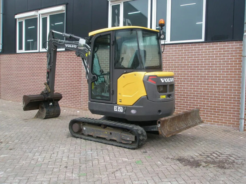Volvo EC35D - Mini bager: slika 2 Volvo EC35D - Mini bager: slika 2