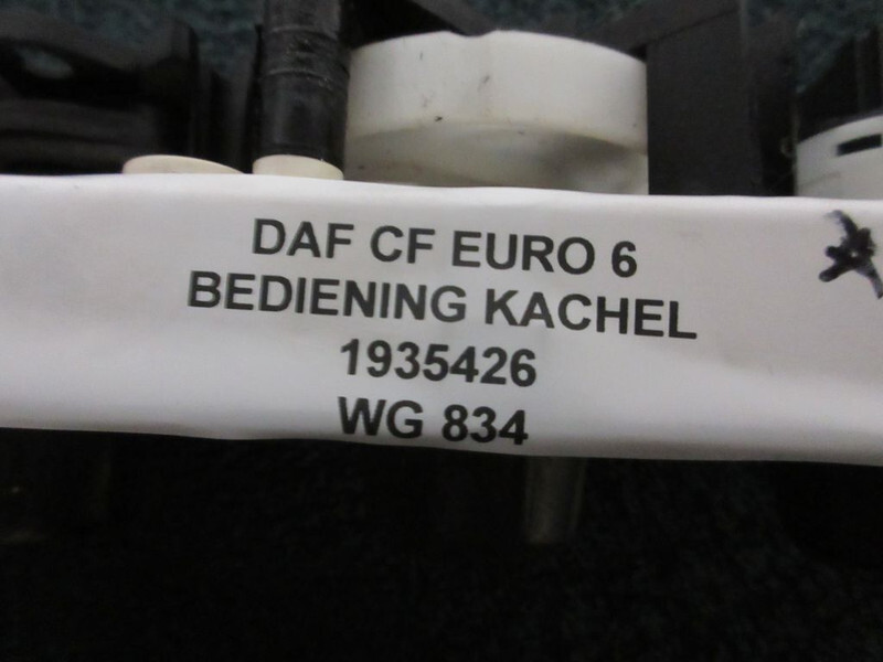 DAF CF 1935426 KACHELBEDIENING EURO 6 - Komandna tabla za Kamion: slika 2 DAF CF 1935426 KACHELBEDIENING EURO 6 - Komandna tabla za Kamion: slika 2