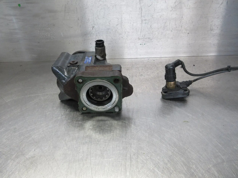 Iveco 010-061-00176 PTO IVECO HI WAY EURO 6 MODEL 2018 - Kvačilo i delovi za Kamion: slika 4 Iveco 010-061-00176 PTO IVECO HI WAY EURO 6 MODEL 2018 - Kvačilo i delovi za Kamion: slika 4