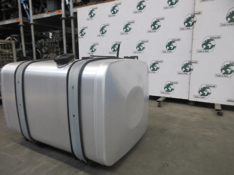 MAN 81.12201-5918 // 370 LITER MAN TGX 18.500 EURO 6 MODEL 2020 - Rezervoar za gorivo za Kamion: slika 3 MAN 81.12201-5918 // 370 LITER MAN TGX 18.500 EURO 6 MODEL 2020 - Rezervoar za gorivo za Kamion: slika 3