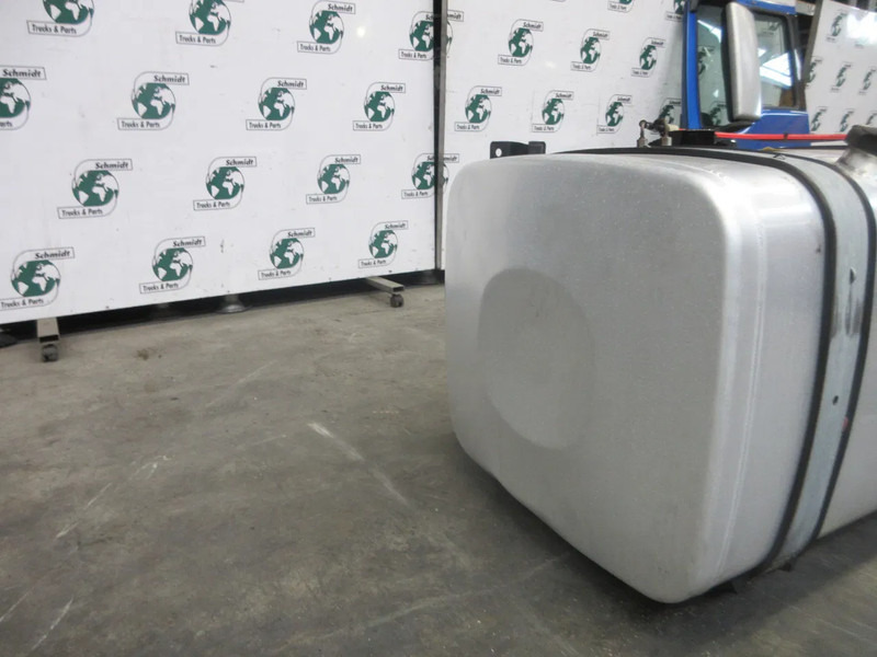 MAN 81.12201-6407 // 400 LITER MAN 26.320 EURO 6 MODEL 2016 - Rezervoar za gorivo za Kamion: slika 3 MAN 81.12201-6407 // 400 LITER MAN 26.320 EURO 6 MODEL 2016 - Rezervoar za gorivo za Kamion: slika 3