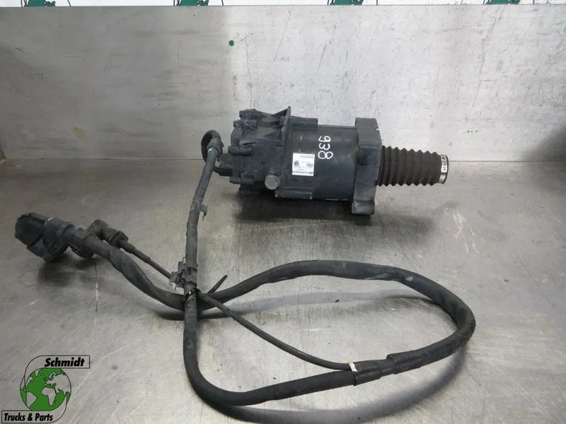 MAN 81.30716-6115//81.30716-6111 NIEUWE EN GEBRUIKT MAN TGS TGX TGM EURO 6 - Kvačilo i delovi za Kamion: slika 4 MAN 81.30716-6115//81.30716-6111 NIEUWE EN GEBRUIKT MAN TGS TGX TGM EURO 6 - Kvačilo i delovi za Kamion: slika 4