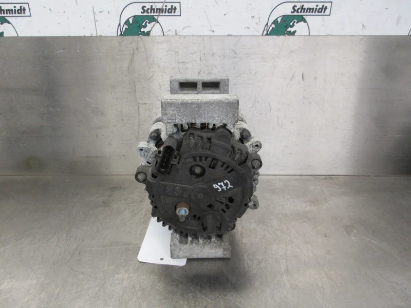 Mercedes-Benz A 015 154 03 02 DYNAMO MERCEDES BENZ 1833 MP4 EURO 6 - Alternator za Kamion: slika 2 Mercedes-Benz A 015 154 03 02 DYNAMO MERCEDES BENZ 1833 MP4 EURO 6 - Alternator za Kamion: slika 2