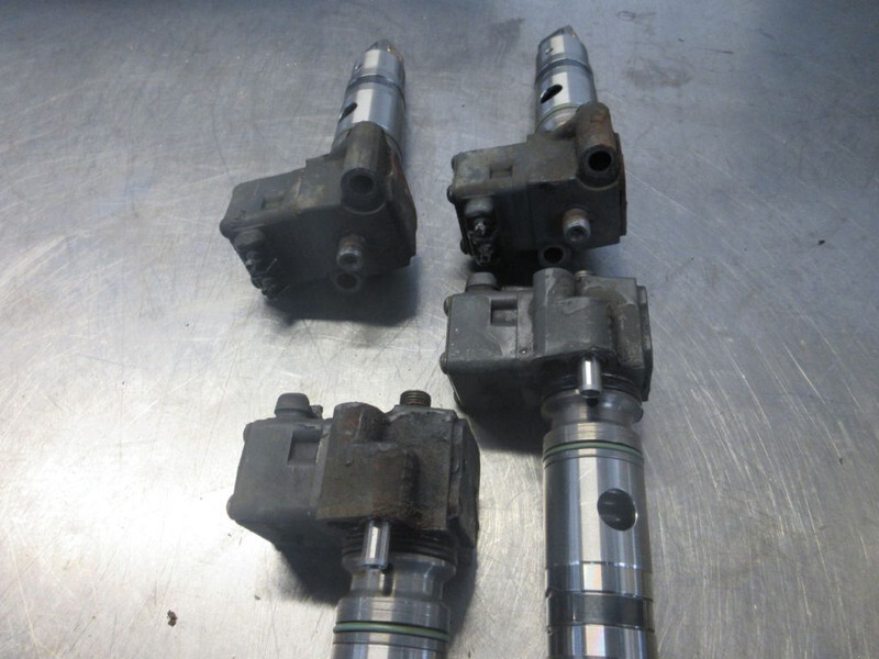 Mercedes-Benz A 028 074 63 02 INJECTORS MERCEDES AXOR EURO 5 - Filter za gorivo za Kamion: slika 2 Mercedes-Benz A 028 074 63 02 INJECTORS MERCEDES AXOR EURO 5 - Filter za gorivo za Kamion: slika 2