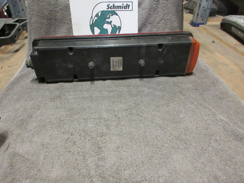 Scania 1498102 ACHTERLAMP SCANIA R SERIE MODEL EURO 5 - Zadnja svetla za Kamion: slika 3 Scania 1498102 ACHTERLAMP SCANIA R SERIE MODEL EURO 5 - Zadnja svetla za Kamion: slika 3