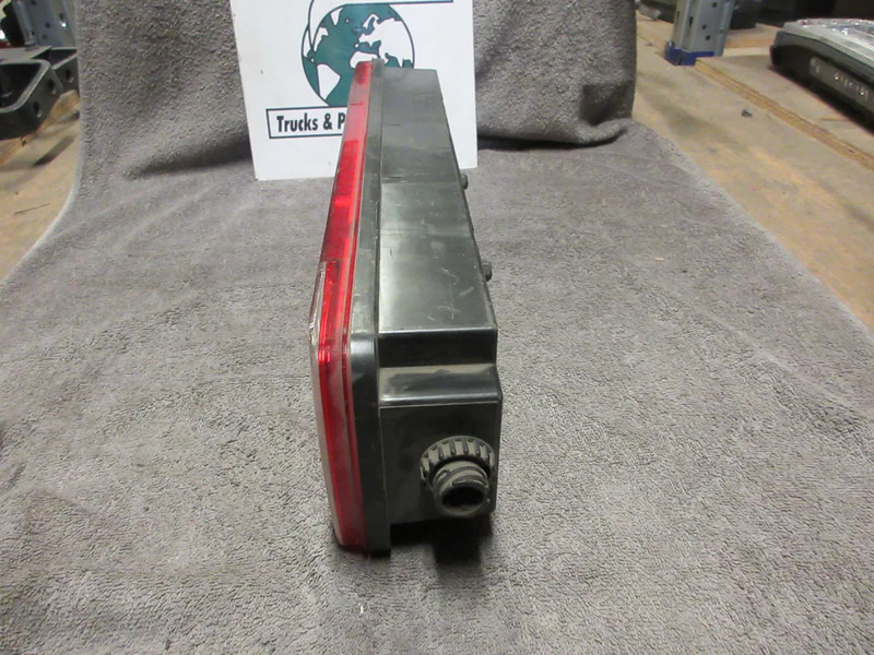 Scania 1498102 ACHTERLAMP SCANIA R SERIE MODEL EURO 5 - Zadnja svetla za Kamion: slika 2 Scania 1498102 ACHTERLAMP SCANIA R SERIE MODEL EURO 5 - Zadnja svetla za Kamion: slika 2