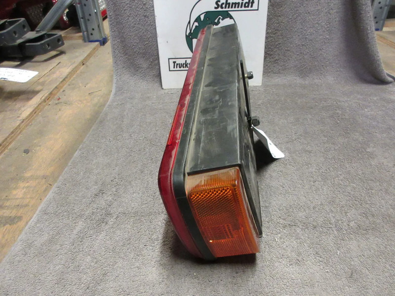 Scania 1545607 SCANIA R 420 EURO 5 RECHTS - Zadnja svetla za Kamion: slika 4 Scania 1545607 SCANIA R 420 EURO 5 RECHTS - Zadnja svetla za Kamion: slika 4