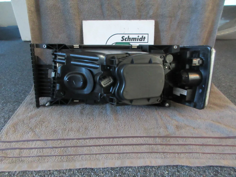 Scania 2416137 KOPLAMP SCANIA NIEUWE OP VOORRAAD R 450 EURO 6 RECHTS - Prednja svetla za Kamion: slika 3 Scania 2416137 KOPLAMP SCANIA NIEUWE OP VOORRAAD R 450 EURO 6 RECHTS - Prednja svetla za Kamion: slika 3