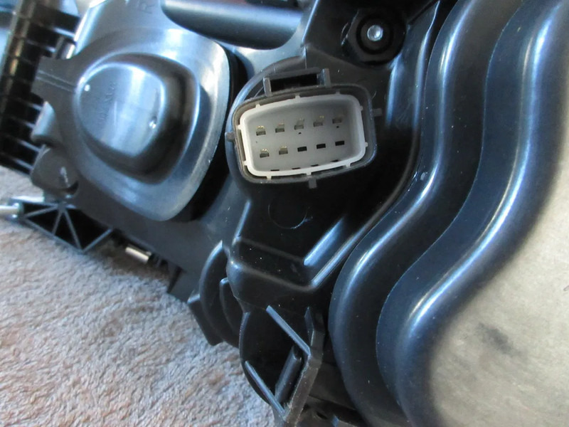 Scania 2416137 KOPLAMP SCANIA NIEUWE OP VOORRAAD R 450 EURO 6 RECHTS - Prednja svetla za Kamion: slika 4 Scania 2416137 KOPLAMP SCANIA NIEUWE OP VOORRAAD R 450 EURO 6 RECHTS - Prednja svetla za Kamion: slika 4