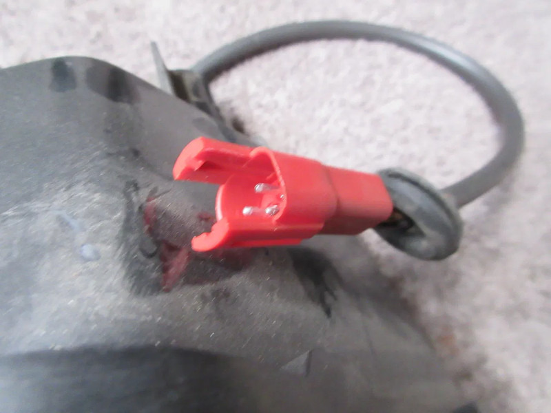 Scania 2552709 MISTLAMP SCANIA MODEL 2021 RECHTS R 410 - Svetla za maglu za Kamion: slika 5 Scania 2552709 MISTLAMP SCANIA MODEL 2021 RECHTS R 410 - Svetla za maglu za Kamion: slika 5