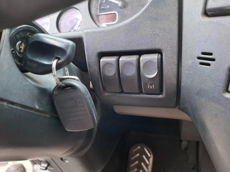 Kamion sa golom šasijom i zatvorenom kabinom DAF CF75-250 / ADR / ONLY:320740 KM / PTO / INLINER / ALCOA / GOOD CONDITION / MANUAL / EURO-5 / 2011: slika 20