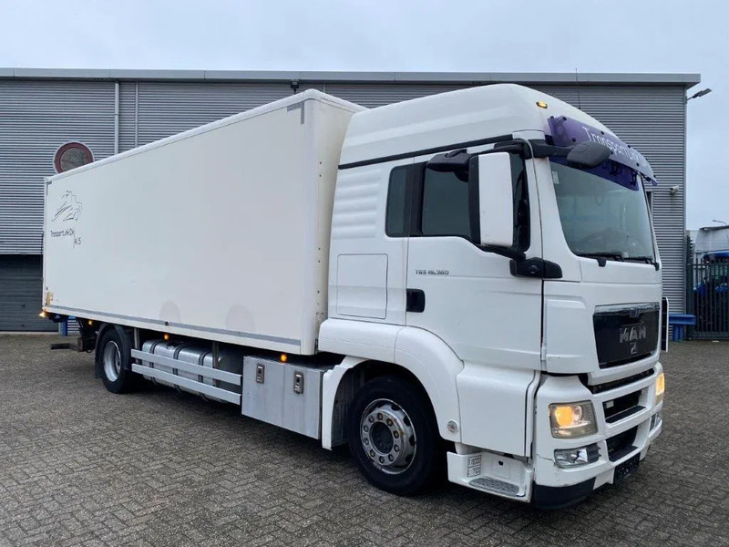 MAN TGS18.360 / HEATED BOX / FULL-AIR / PLATFORM / ONLY:392217 KM / MANUAL / EURO-4 / 2008 - Kamion sa zatvorenim sandukom: slika 2 MAN TGS18.360 / HEATED BOX / FULL-AIR / PLATFORM / ONLY:392217 KM / MANUAL / EURO-4 / 2008 - Kamion sa zatvorenim sandukom: slika 2