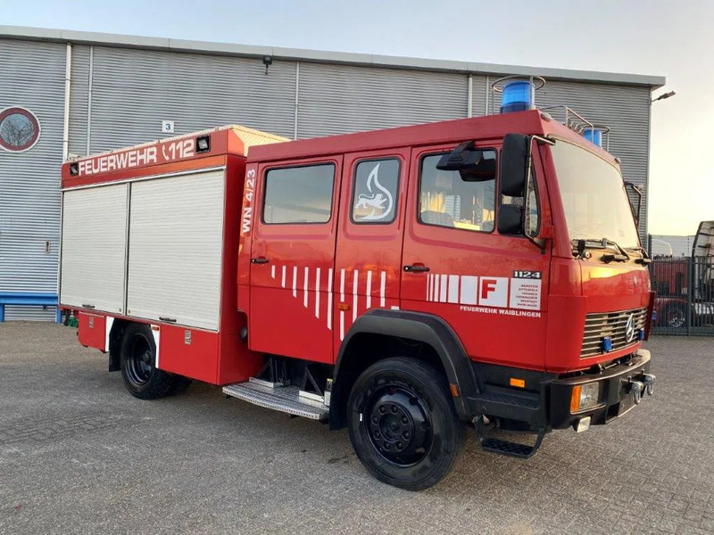 Mercedes-Benz 1124 AF / 4X4 / GERMAN TRUCK / WATERTANK 2400 LITER+POMP / GOOD CONDITION / ONLY:25235 KM / MARGE / MANUAL / 1996 - Vatrogasni kamion: slika 2 Mercedes-Benz 1124 AF / 4X4 / GERMAN TRUCK / WATERTANK 2400 LITER+POMP / GOOD CONDITION / ONLY:25235 KM / MARGE / MANUAL / 1996 - Vatrogasni kamion: slika 2