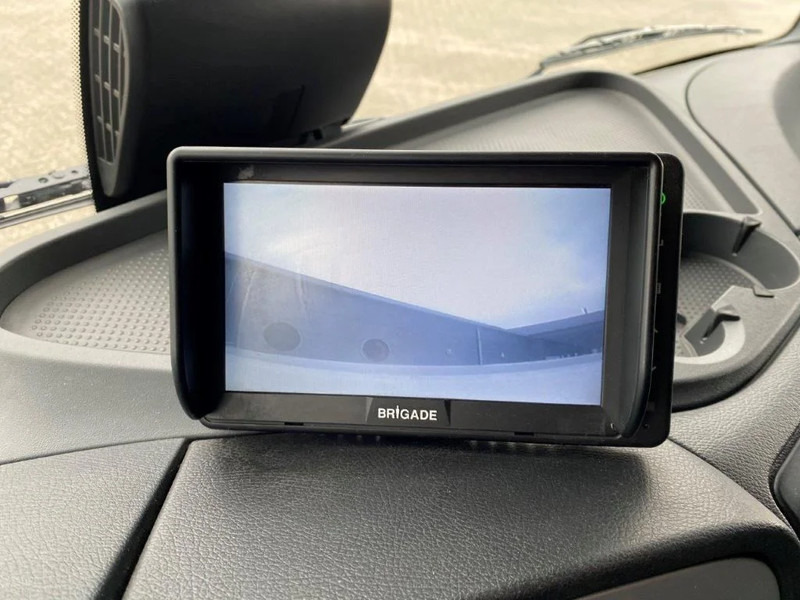 Kamion sa zatvorenim sandukom Mercedes-Benz ATEGO 1624 / AUTOMATIC / CLOSED BOX / SIDE DOORS / AIRCO / LWDS / FCW / EURO-6 / 2016: slika 17