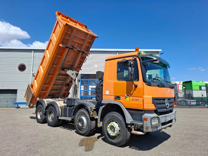 Mercedes-Benz Actros 4141 / 3SIDE MEILLER TIPPER / FULL-STEEL / DRUM BRAKES / ONLY:535937 KM / 2XSTEERING AXLE / AIRCO / AUTOMATIC / EURO-3 / - Istovarivač: slika 5 Mercedes-Benz Actros 4141 / 3SIDE MEILLER TIPPER / FULL-STEEL / DRUM BRAKES / ONLY:535937 KM / 2XSTEERING AXLE / AIRCO / AUTOMATIC / EURO-3 / - Istovarivač: slika 5