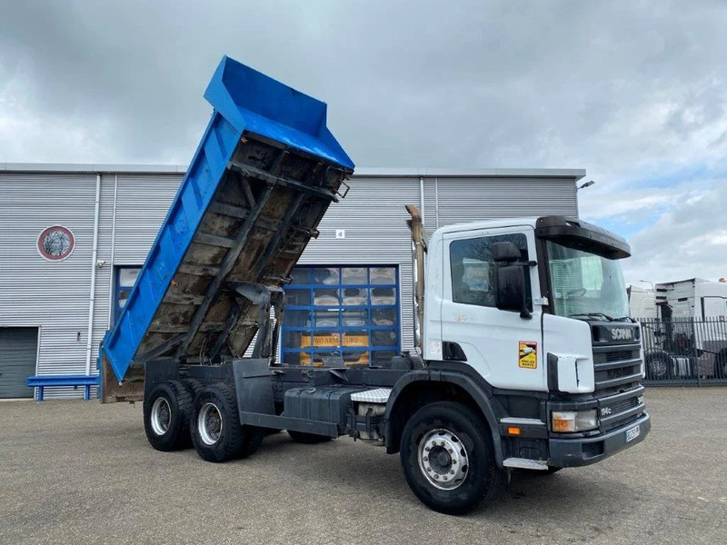 Scania 114-340 / 6X4 / 2 SIDE TIPPER / BIG AXLE / FULL-STEEL / DRUM BRAKES / MANUAL / 1999 - Istovarivač: slika 5 Scania 114-340 / 6X4 / 2 SIDE TIPPER / BIG AXLE / FULL-STEEL / DRUM BRAKES / MANUAL / 1999 - Istovarivač: slika 5
