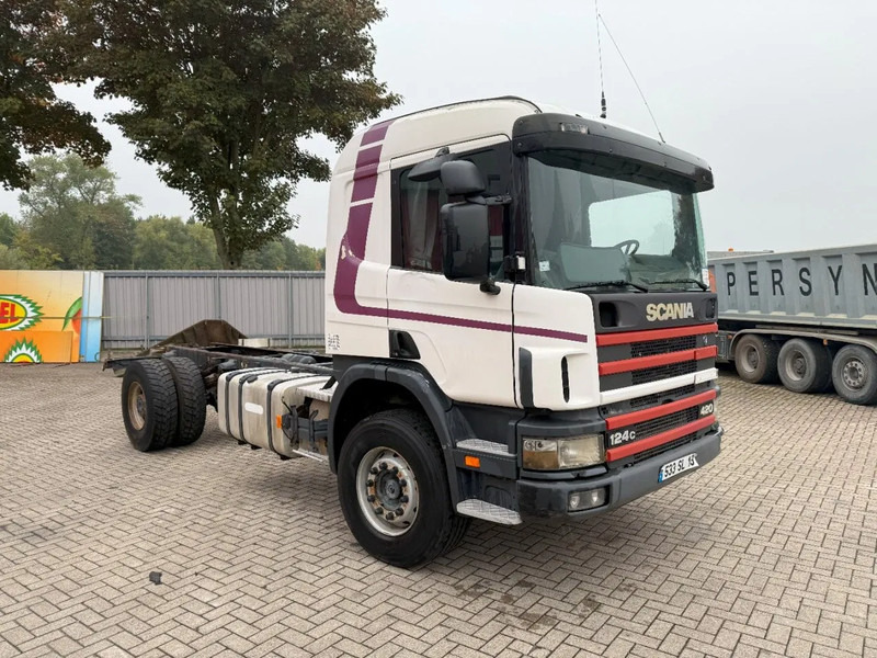 Scania 124-420 / ENGINE RUNNING / RETARDER / BIG AXLE / FULL-STEEL / ONLY: 540918 KM / OLD TACHO / AIRCO / MANUAL / EURO-3 / 2002 - Kamion sa golom šasijom i zatvorenom kabinom: slika 2 Scania 124-420 / ENGINE RUNNING / RETARDER / BIG AXLE / FULL-STEEL / ONLY: 540918 KM / OLD TACHO / AIRCO / MANUAL / EURO-3 / 2002 - Kamion sa golom šasijom i zatvorenom kabinom: slika 2
