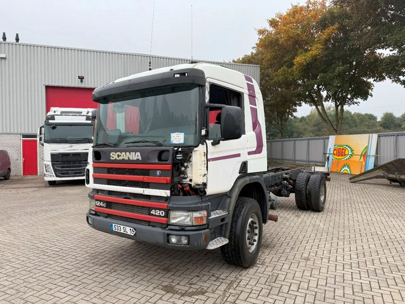 Scania 124-420 / ENGINE RUNNING / RETARDER / BIG AXLE / FULL-STEEL / ONLY: 540918 KM / OLD TACHO / AIRCO / MANUAL / EURO-3 / 2002 - Kamion sa golom šasijom i zatvorenom kabinom: slika 1 Scania 124-420 / ENGINE RUNNING / RETARDER / BIG AXLE / FULL-STEEL / ONLY: 540918 KM / OLD TACHO / AIRCO / MANUAL / EURO-3 / 2002 - Kamion sa golom šasijom i zatvorenom kabinom: slika 1
