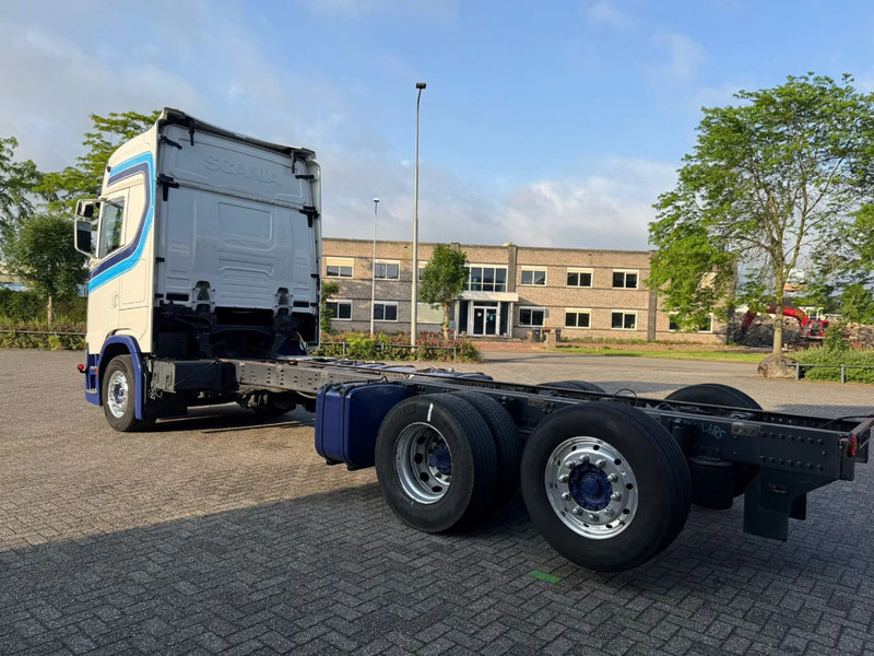 Scania NGS S500 / NL TRUCK / TUV:11-03-2026 / PARKCOOL / DOUBLE TANK / LEATHER / ALCOA / AUTOMATIC / EURO-6 / 2018 - Kamion sa golom šasijom i zatvorenom kabinom: slika 3 Scania NGS S500 / NL TRUCK / TUV:11-03-2026 / PARKCOOL / DOUBLE TANK / LEATHER / ALCOA / AUTOMATIC / EURO-6 / 2018 - Kamion sa golom šasijom i zatvorenom kabinom: slika 3