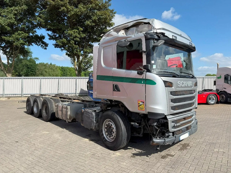 Scania R490 / 8X4 / ENGINE RUNNING / RETARDER / 9 TON FRONT AXLE / LIFT+LENKACHSE / AUTOMATIC / EURO-6 / 2017 - Kamion sa golom šasijom i zatvorenom kabinom: slika 2 Scania R490 / 8X4 / ENGINE RUNNING / RETARDER / 9 TON FRONT AXLE / LIFT+LENKACHSE / AUTOMATIC / EURO-6 / 2017 - Kamion sa golom šasijom i zatvorenom kabinom: slika 2