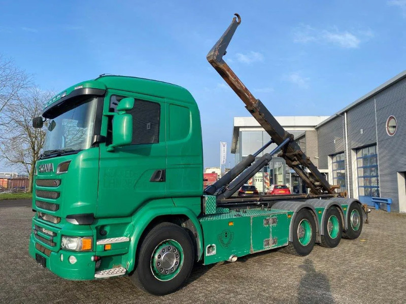 Scania R520 V8 / 8X4 / BIG AXLE / AJK HOOKLIFT 30TON / LIFT+LENKACHSE / NAVI / LEATHER / FULL-AIR / AUTOMATIC / EURO-6 / 2015 - Kamion sa hidrauličnom kukom: slika 1 Scania R520 V8 / 8X4 / BIG AXLE / AJK HOOKLIFT 30TON / LIFT+LENKACHSE / NAVI / LEATHER / FULL-AIR / AUTOMATIC / EURO-6 / 2015 - Kamion sa hidrauličnom kukom: slika 1