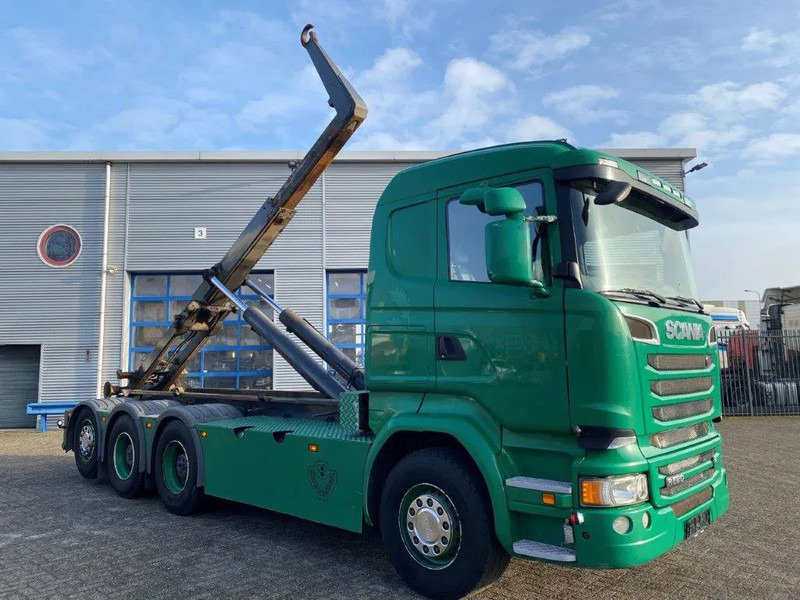 Scania R520 V8 / 8X4 / BIG AXLE / AJK HOOKLIFT 30TON / LIFT+LENKACHSE / NAVI / LEATHER / FULL-AIR / AUTOMATIC / EURO-6 / 2015 - Kamion sa hidrauličnom kukom: slika 2 Scania R520 V8 / 8X4 / BIG AXLE / AJK HOOKLIFT 30TON / LIFT+LENKACHSE / NAVI / LEATHER / FULL-AIR / AUTOMATIC / EURO-6 / 2015 - Kamion sa hidrauličnom kukom: slika 2