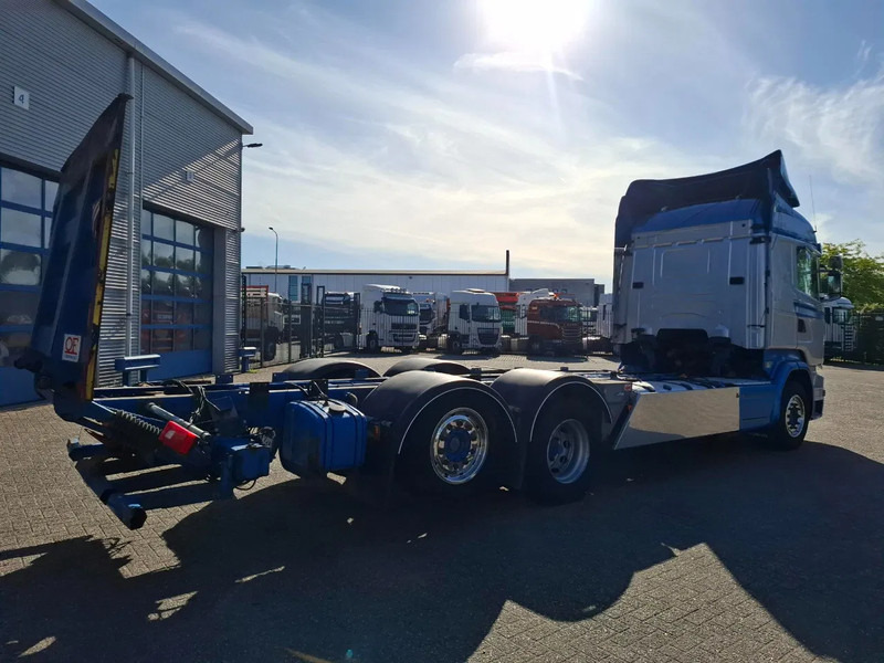 Scania R580 V8 / RETARDER / LIFT+LENKACHSE / FULL-AIR / PLATFORM 2000 KG / LEATHER / AIRCO / AUTOMATIC / EURO-6 / 2015 - Kamion sa golom šasijom i zatvorenom kabinom: slika 5 Scania R580 V8 / RETARDER / LIFT+LENKACHSE / FULL-AIR / PLATFORM 2000 KG / LEATHER / AIRCO / AUTOMATIC / EURO-6 / 2015 - Kamion sa golom šasijom i zatvorenom kabinom: slika 5