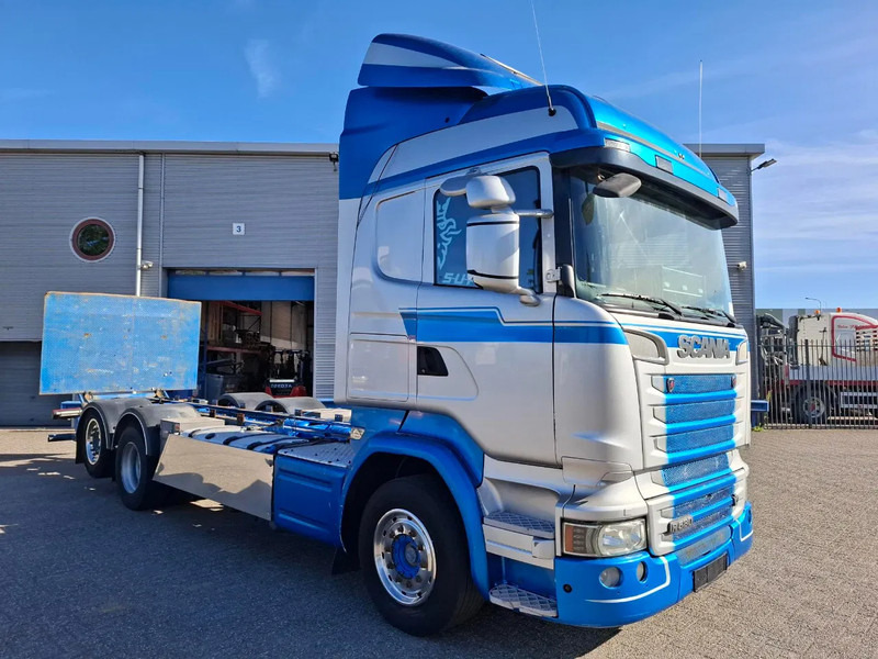 Scania R580 V8 / RETARDER / LIFT+LENKACHSE / FULL-AIR / PLATFORM 2000 KG / LEATHER / AIRCO / AUTOMATIC / EURO-6 / 2015 - Kamion sa golom šasijom i zatvorenom kabinom: slika 2 Scania R580 V8 / RETARDER / LIFT+LENKACHSE / FULL-AIR / PLATFORM 2000 KG / LEATHER / AIRCO / AUTOMATIC / EURO-6 / 2015 - Kamion sa golom šasijom i zatvorenom kabinom: slika 2