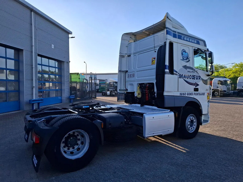 DAF XF106-460 / INTARDER / DEB / MANUAL / AIRCO / CLEAN TRUCK / EURO-6 / 2014 - Tegljač: slika 5 DAF XF106-460 / INTARDER / DEB / MANUAL / AIRCO / CLEAN TRUCK / EURO-6 / 2014 - Tegljač: slika 5