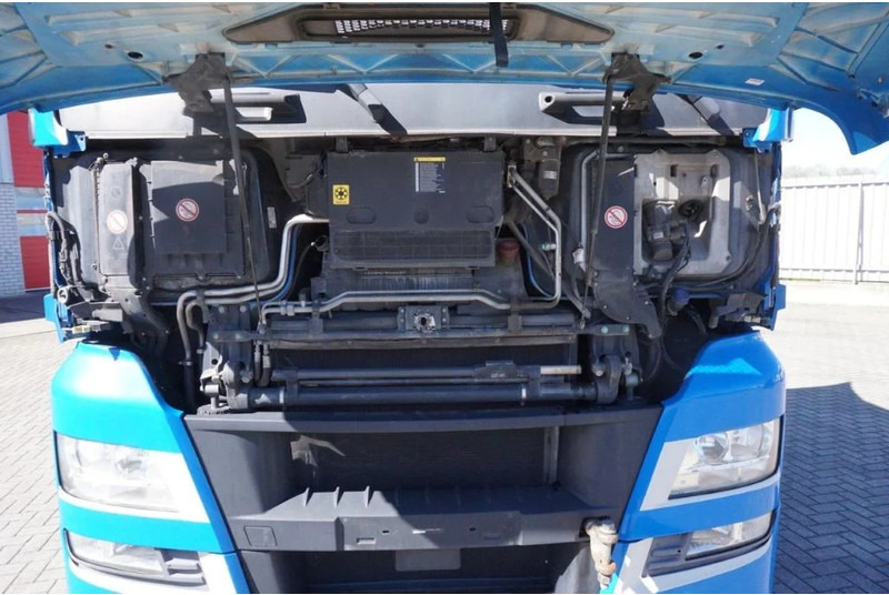 MAN TGX 18.400 / AUTOMATIC / DOUBLE TANK / ENGINE PROBLEMS / EURO-6 / 2016 - Tegljač: slika 5 MAN TGX 18.400 / AUTOMATIC / DOUBLE TANK / ENGINE PROBLEMS / EURO-6 / 2016 - Tegljač: slika 5