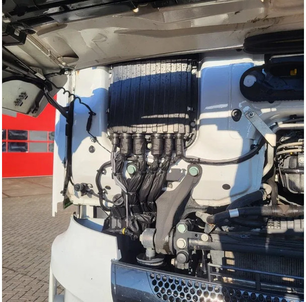 Tegljač Mercedes-Benz ACTROS 1863 / ENGINE RUNNING / RETARDER / PARK-COOL /HYDRAULICS / ONLY: 268593KM / GIGA-SPACE / MIRRORCAM / AUTOMATIC / EURO-6 /: slika 13