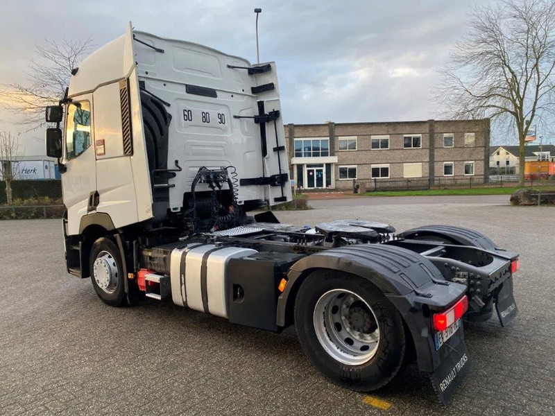 Renault T480 COMFORT / DOUBLE TANK / LWDS / AIRCO / 2XBED / AUTOMATIC / EURO-6 / 2016 - Tegljač: slika 3 Renault T480 COMFORT / DOUBLE TANK / LWDS / AIRCO / 2XBED / AUTOMATIC / EURO-6 / 2016 - Tegljač: slika 3