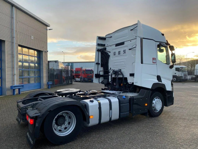 Renault T480 COMFORT / DOUBLE TANK / LWDS / AIRCO / 2XBED / AUTOMATIC / EURO-6 / 2016 - Tegljač: slika 5 Renault T480 COMFORT / DOUBLE TANK / LWDS / AIRCO / 2XBED / AUTOMATIC / EURO-6 / 2016 - Tegljač: slika 5