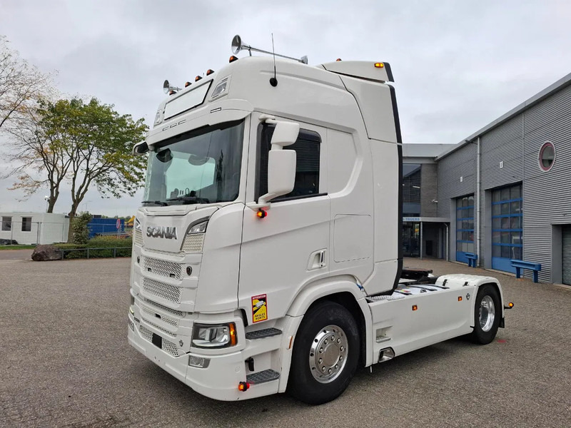 Scania NGS R580 V8 / RETARDER / HYDRAULICS / ONLY:748805 KM / FULL-AIR / SMART TACHO / ALCOA / LEATHER / SIDESKIRTS / EURO-6 / 2019 - Tegljač: slika 1 Scania NGS R580 V8 / RETARDER / HYDRAULICS / ONLY:748805 KM / FULL-AIR / SMART TACHO / ALCOA / LEATHER / SIDESKIRTS / EURO-6 / 2019 - Tegljač: slika 1
