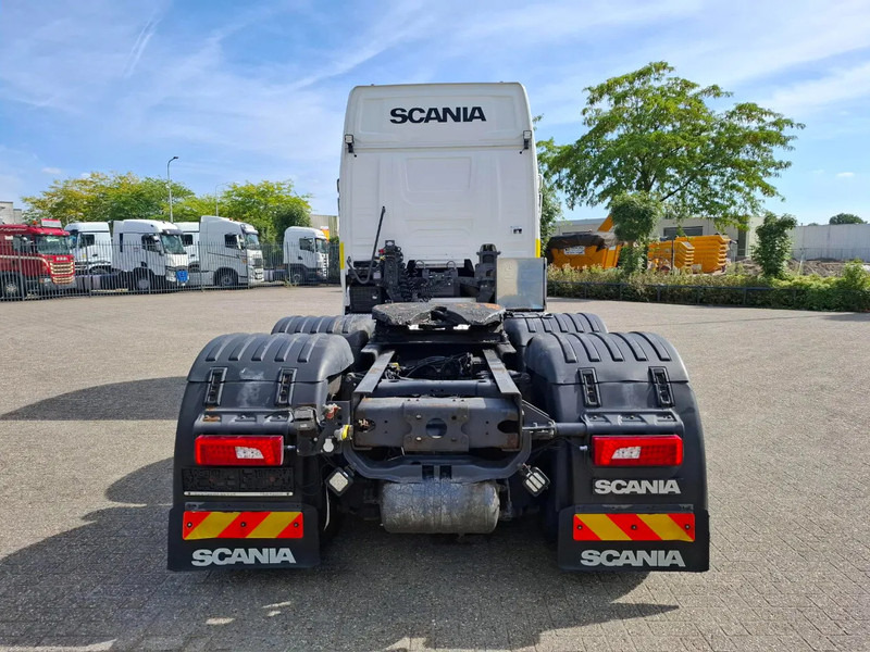 Scania NGS R650 V8 / 6X4 / RETARDER / 2X BIG AXLE / PARKCOOL / DOUBLE TANK / INLINER / FULL-AIR / ALCOA / LEATHER / NAVI / GEN2 V2 / EU - Tegljač: slika 4 Scania NGS R650 V8 / 6X4 / RETARDER / 2X BIG AXLE / PARKCOOL / DOUBLE TANK / INLINER / FULL-AIR / ALCOA / LEATHER / NAVI / GEN2 V2 / EU - Tegljač: slika 4