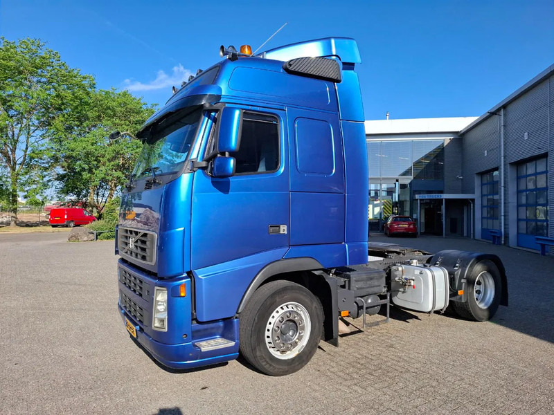 Volvo FH13-400 / HYDRAULICS / NL TRUCK / TUV:14-09-2025 / GLOBETROTTER / FRIGDE / AIRCO / AUTOMATIC / EURO-5 / 2006 - Tegljač: slika 1 Volvo FH13-400 / HYDRAULICS / NL TRUCK / TUV:14-09-2025 / GLOBETROTTER / FRIGDE / AIRCO / AUTOMATIC / EURO-5 / 2006 - Tegljač: slika 1