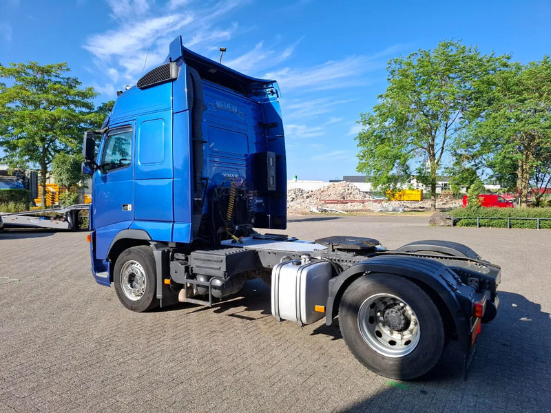 Volvo FH13-400 / HYDRAULICS / NL TRUCK / TUV:14-09-2025 / GLOBETROTTER / FRIGDE / AIRCO / AUTOMATIC / EURO-5 / 2006 - Tegljač: slika 3 Volvo FH13-400 / HYDRAULICS / NL TRUCK / TUV:14-09-2025 / GLOBETROTTER / FRIGDE / AIRCO / AUTOMATIC / EURO-5 / 2006 - Tegljač: slika 3