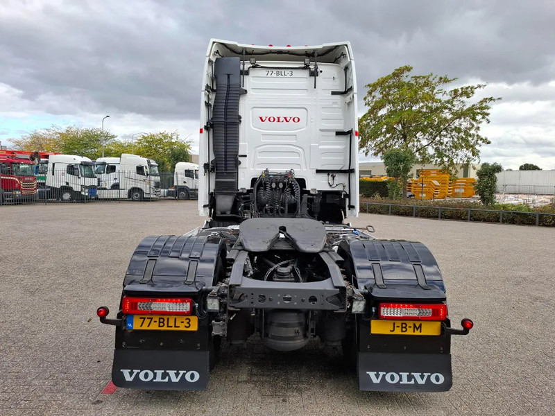 Volvo FH4-460 / CLEAN NL TRUCK / VEB+ / ADR / ACC / LWDS / DAS / DOUBLE TANK / LEATHER / FRIDGE / ALCOA / EURO-6 / 2016 - Tegljač: slika 4 Volvo FH4-460 / CLEAN NL TRUCK / VEB+ / ADR / ACC / LWDS / DAS / DOUBLE TANK / LEATHER / FRIDGE / ALCOA / EURO-6 / 2016 - Tegljač: slika 4