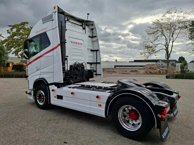 Volvo FH4-460 / CLEAN NL TRUCK / VEB+ / ADR / ACC / LWDS / DAS / DOUBLE TANK / LEATHER / FRIDGE / ALCOA / EURO-6 / 2016 - Tegljač: slika 3 Volvo FH4-460 / CLEAN NL TRUCK / VEB+ / ADR / ACC / LWDS / DAS / DOUBLE TANK / LEATHER / FRIDGE / ALCOA / EURO-6 / 2016 - Tegljač: slika 3