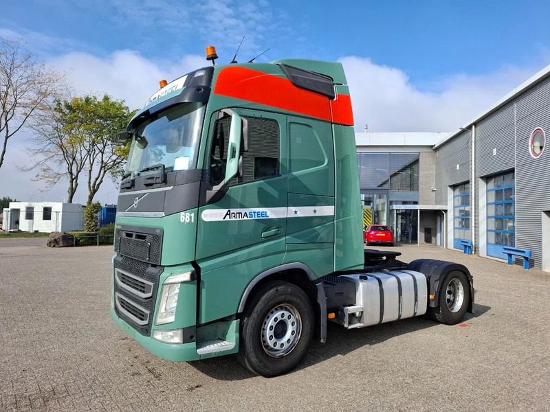 Volvo FH4-460 / VEB+ / DOUBLE TANK / FRIDGE / AIRCO / AUTOMATIC / EURO-6 / 2014 - Tegljač: slika 1 Volvo FH4-460 / VEB+ / DOUBLE TANK / FRIDGE / AIRCO / AUTOMATIC / EURO-6 / 2014 - Tegljač: slika 1