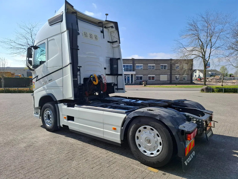 Volvo FH4-460 / VEB+ / DOUBLE TANK / FRIDGE / AUTOMATIC / EURO-6 / 2018 - Tegljač: slika 3 Volvo FH4-460 / VEB+ / DOUBLE TANK / FRIDGE / AUTOMATIC / EURO-6 / 2018 - Tegljač: slika 3
