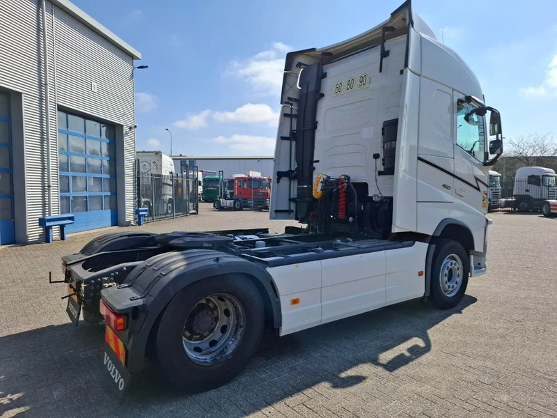 Volvo FH4-460 / VEB+ / DOUBLE TANK / FRIDGE / AUTOMATIC / EURO-6 / 2018 - Tegljač: slika 5 Volvo FH4-460 / VEB+ / DOUBLE TANK / FRIDGE / AUTOMATIC / EURO-6 / 2018 - Tegljač: slika 5