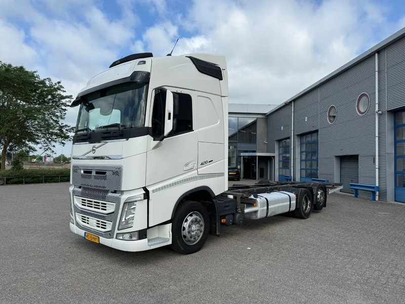 Volvo FH4-420 / NL TRUCK / DOUBLE TANK / PARKCOOL / BDF / VEB? / LWDS / FRIDGE / FULL-AIR / LIFT AXLE / AUTOMATIC / EURO-6 / 2016 - Kamion za prevoz kontejnera/ Kamion sa promenjivim sandukom: slika 1 Volvo FH4-420 / NL TRUCK / DOUBLE TANK / PARKCOOL / BDF / VEB? / LWDS / FRIDGE / FULL-AIR / LIFT AXLE / AUTOMATIC / EURO-6 / 2016 - Kamion za prevoz kontejnera/ Kamion sa promenjivim sandukom: slika 1